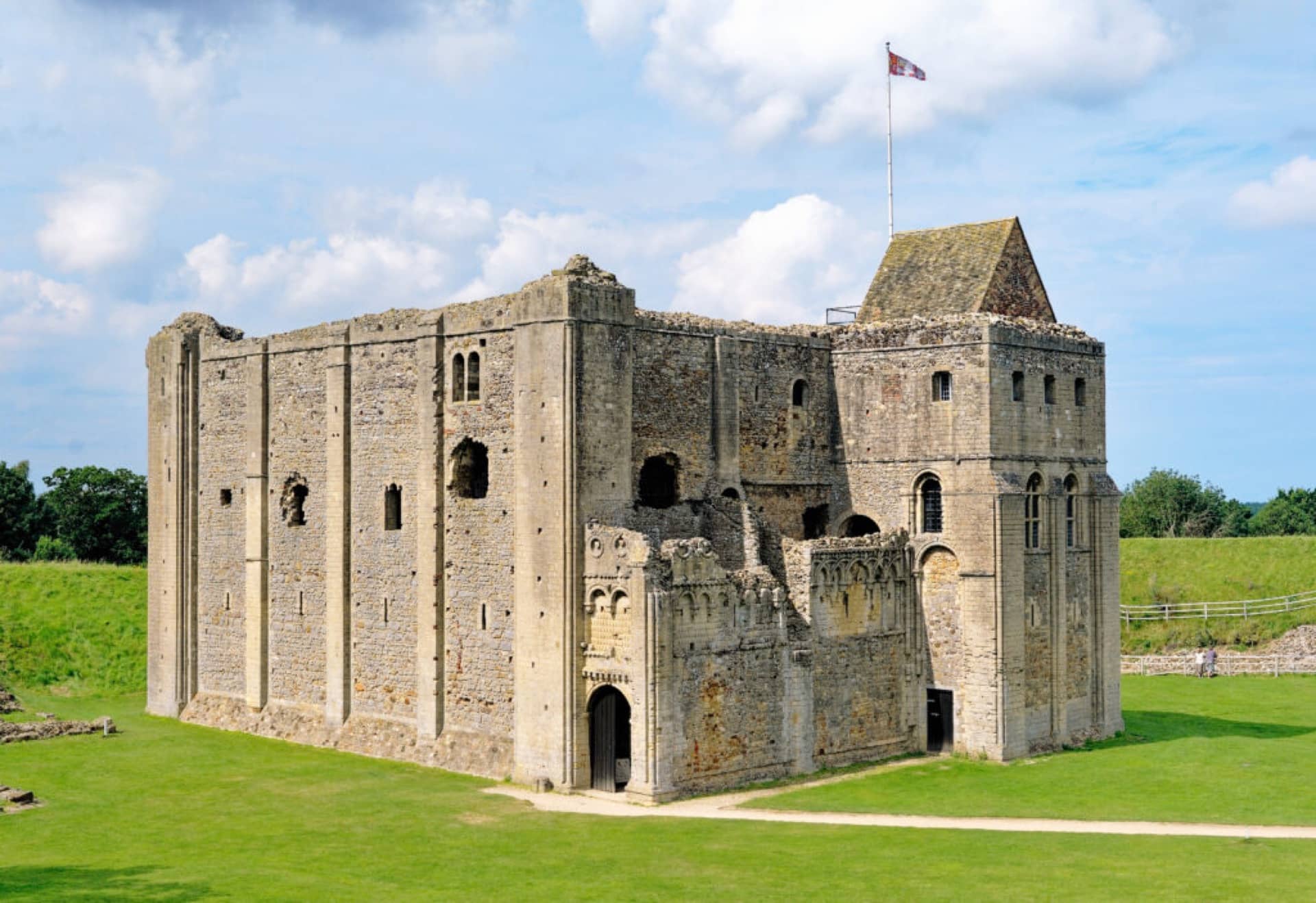 8 hidden castles and fortresses in the U.S. you never knew existed